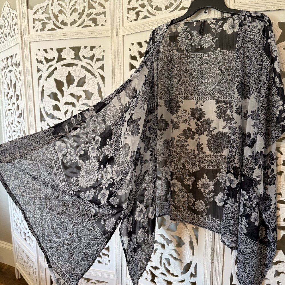 Lane Bryant women’s blue and white floral chiffon kimono cardigan 0X